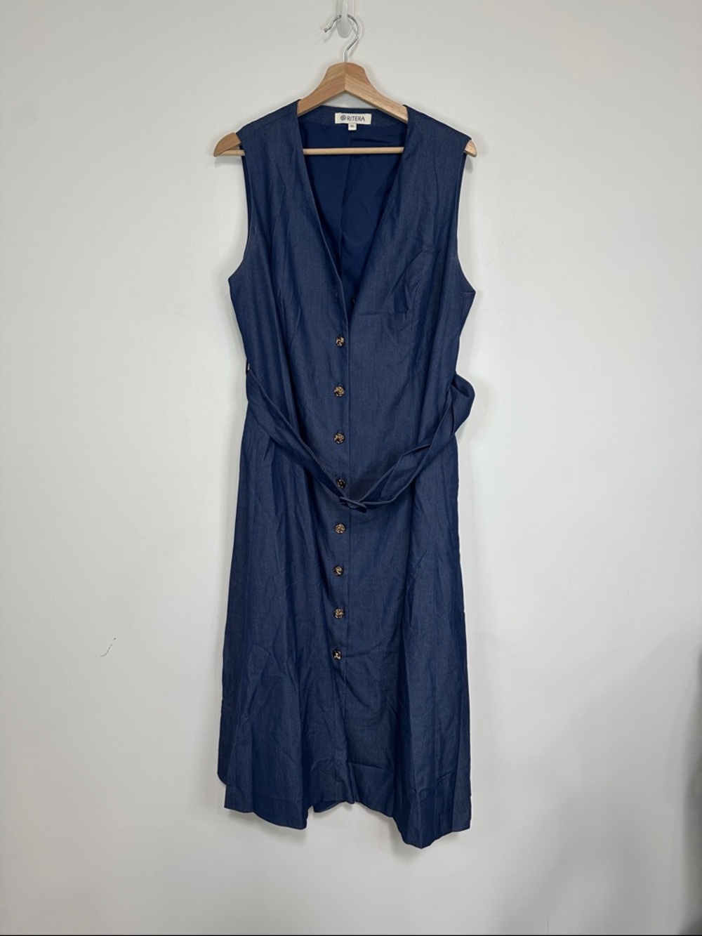 Ritera Navy Button-Front Sleeveless Midi Dress
